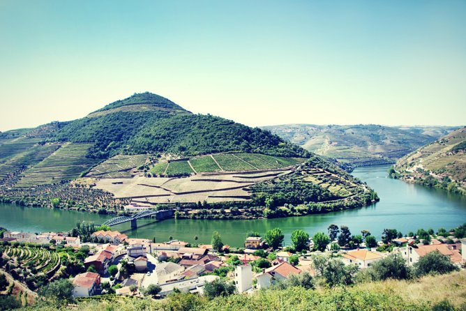 Porto: Day Trip to Douro including lunch and Rivercruise - Morning drive from Porto to Amarante, with culture on the way