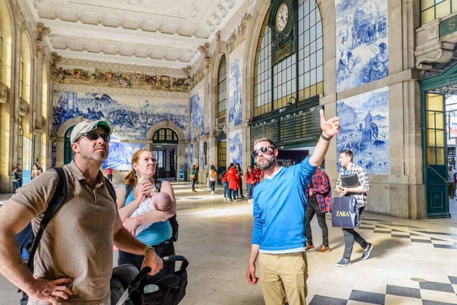 Porto: Delicious Food and Wine Walking Tour - Where to meet and what to bring so you start smoothly