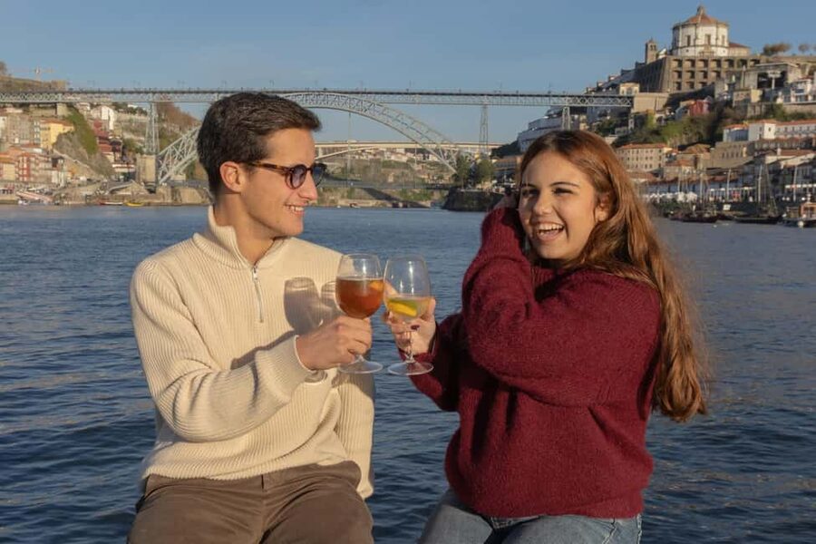 Porto: Douro private cruiser (only for you)6 bridges/sunset - Price and value for a $51 private-person cruise