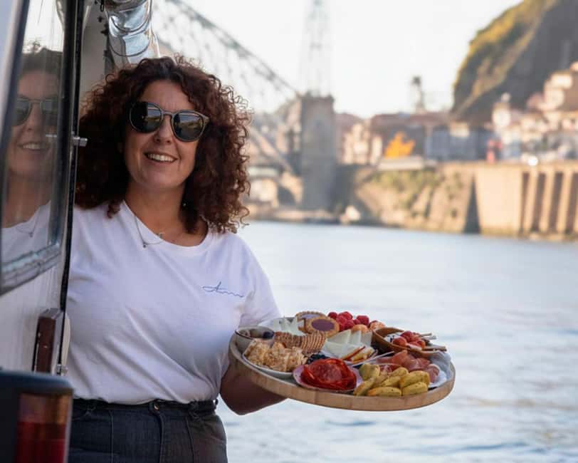 Porto: Douro private cruiser (only for you)6 bridges/sunset - Good fit, not-so-good fit: who should book this Douro cruise