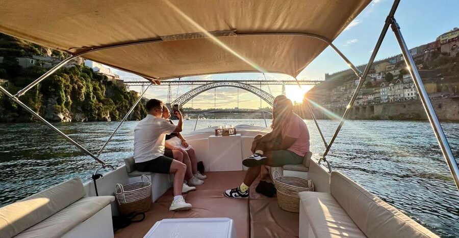 Porto: Douro River Boat Cruise with Port Wine Tasting - Price and value: what $47 buys you in real terms