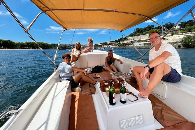 Porto:Douro River boat tour under the 6 bridges - Under six bridges: how the narration makes the views click