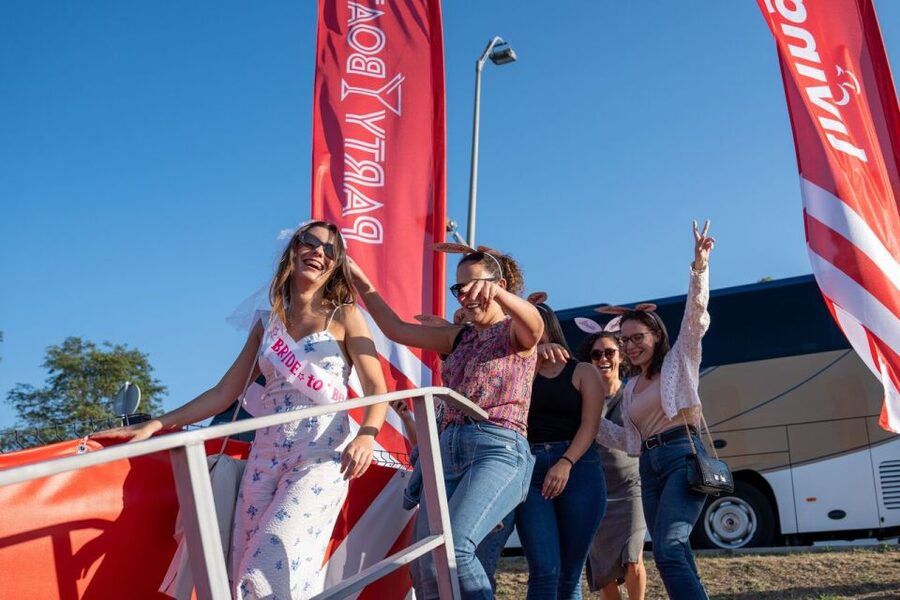 Porto: Douro River Party Boat with Sunset Option & 6 Bridges - Entering the vibe: what this Douro party boat really feels like