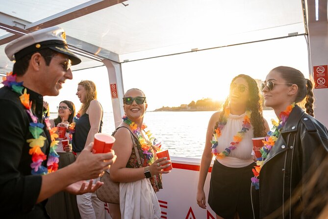 Porto: Douro River Party Boat with Sunset Option and 6 Bridges - The 2-hour flow, and how to time your expectations