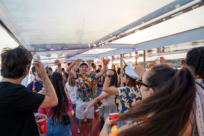 Porto: Douro River Party Boat with Sunset Option and 6 Bridges - Stop 1: Dom Luis I Bridge, your big Porto gateway view