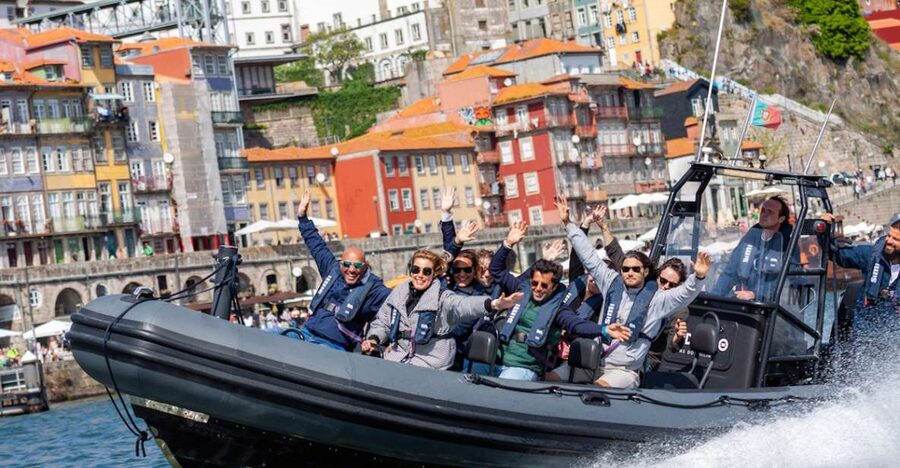 Porto: Douro River Speedboat Tour - The ride up and down the Douro: bridges, tiles, and fast photo windows