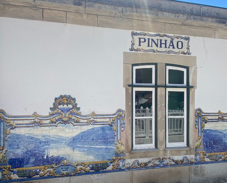 Porto: Douro Valley Private Tour 2 Vineyards & River Cruise - Sabrosa and the second tasting window with scenic stops