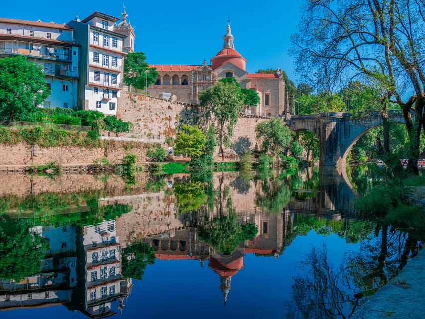 Porto: Douro Valley Private Tour, Tastings, Cruise & Lunch - Quinta da Foz and Tapas: The Final Tasting With a Food-Friendly Finish