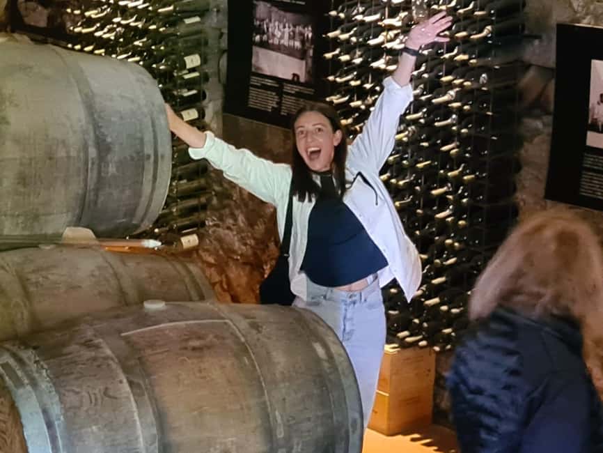 Porto: Douro Valley Tour at 2 Wineries with Lunch and Cruise - Vineyard Lunch in a Real Working Setting