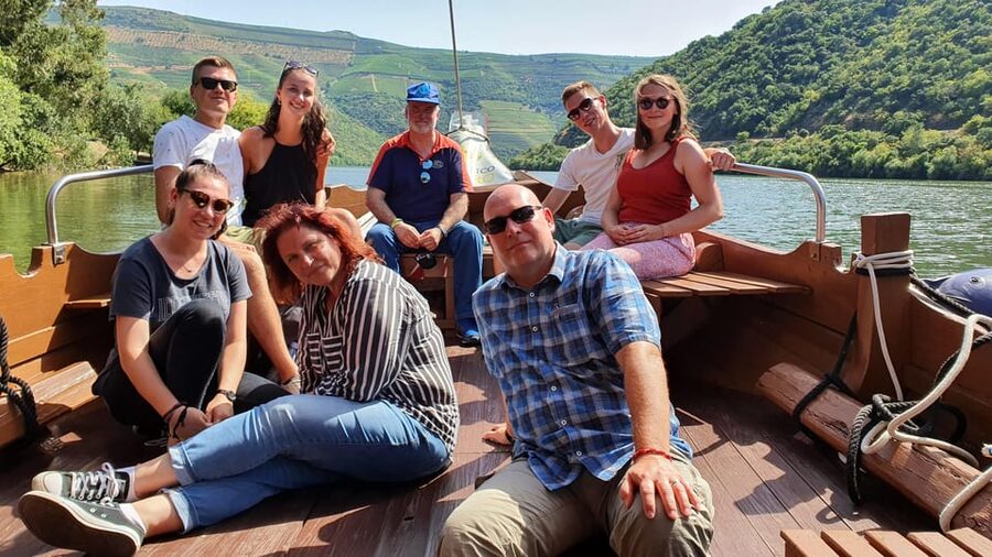 Porto: Douro Valley Tour W/ Wine Taste, Boat Cruise & Lunch - Amarante Stop: A Quick Reset With Photos and a Short Visit