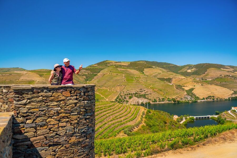 Porto: Douro Wine Tour with Lunch and River Cruise - Pinhão lunch: more than a meal break