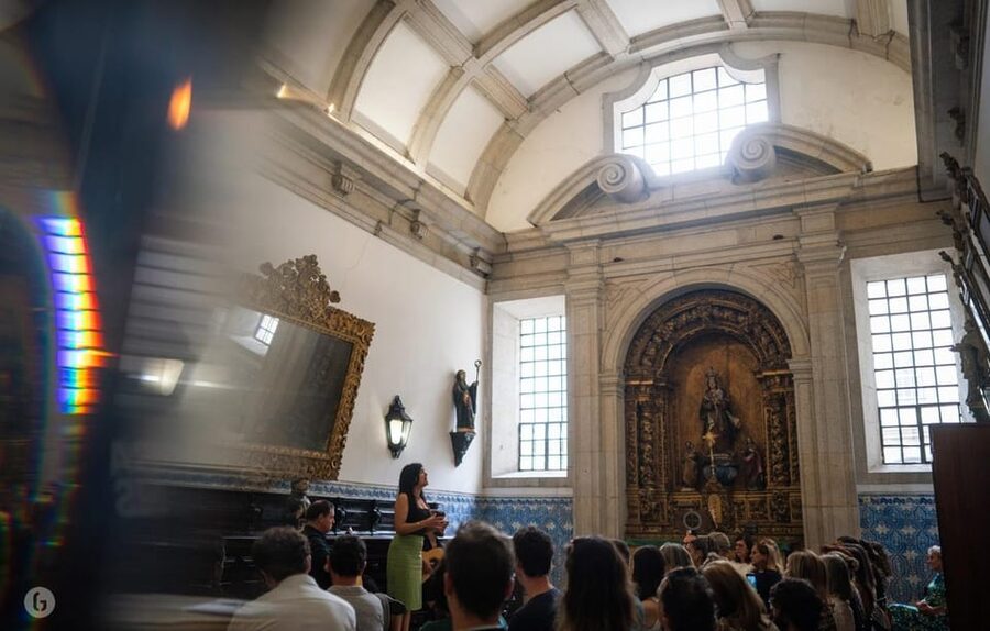 “Porto: Fado Show with Guided Tour in a Historic Monastery” - Practical tips so you enjoy it more