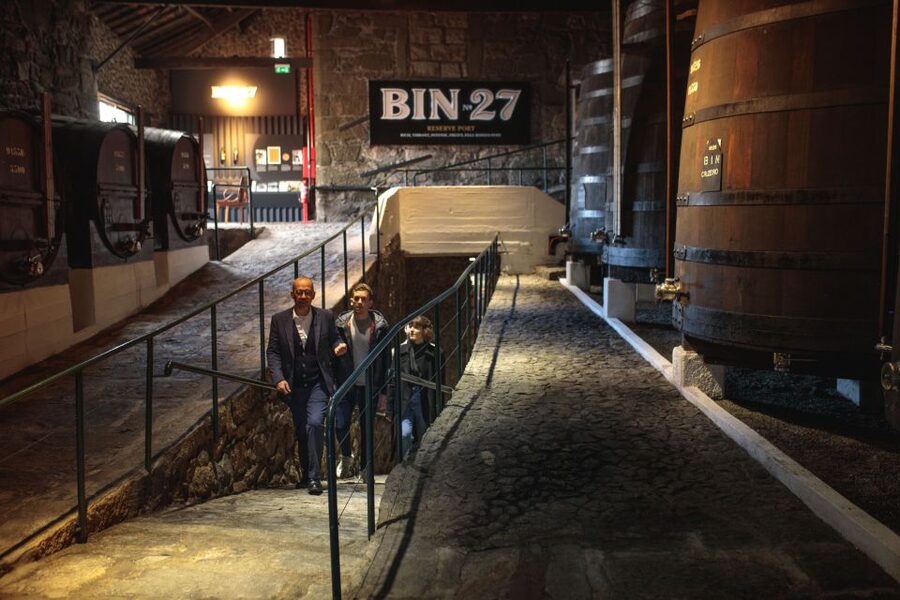 Porto: Fonseca Cellar Tour & Fado Show with Optional Dinner - Fado with your glass: what you are really paying for