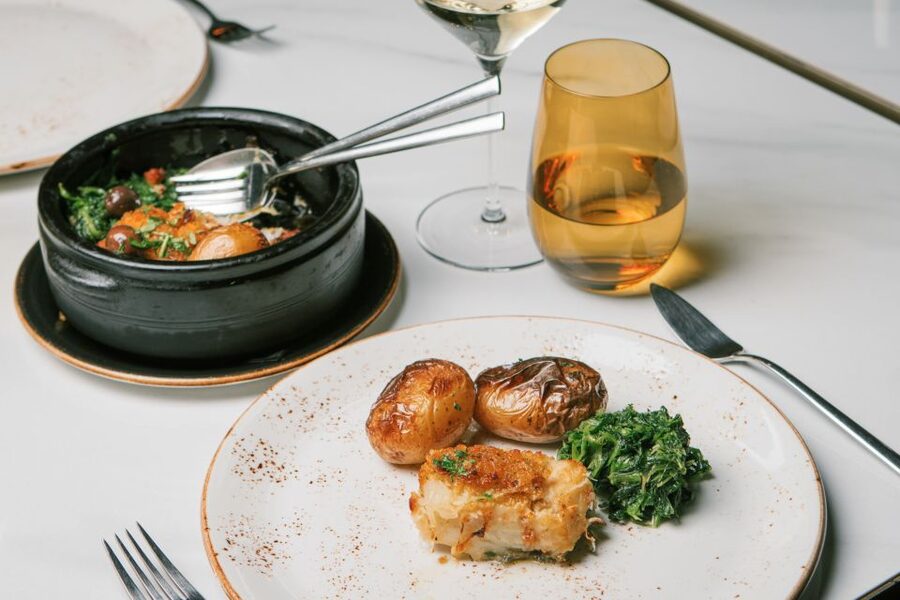 Porto: Fonseca Cellar Tour & Fado Show with Optional Dinner - Price and value: what $29 buys you, and what dinner changes