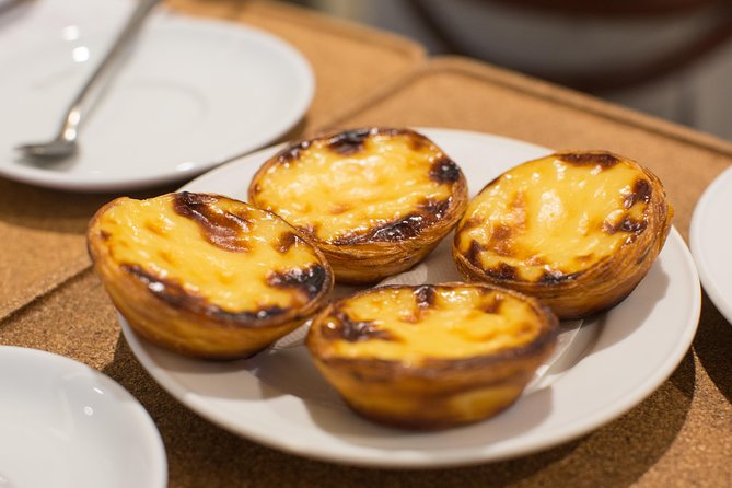 Porto Food & Wine Tasting Tour with Lunch or Dinner Option - Leandro Café and Codfish Cake With Liquor Pairing
