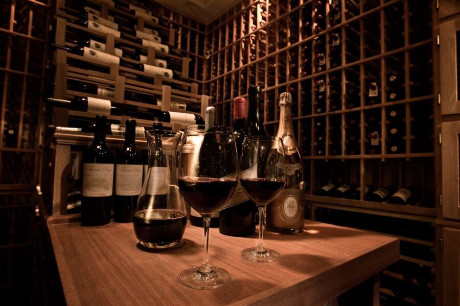 Porto: Full-Day All-Inclusive Private City Sightseeing Tour - Port wine cellar visit and tasting: worth it, if it stays private
