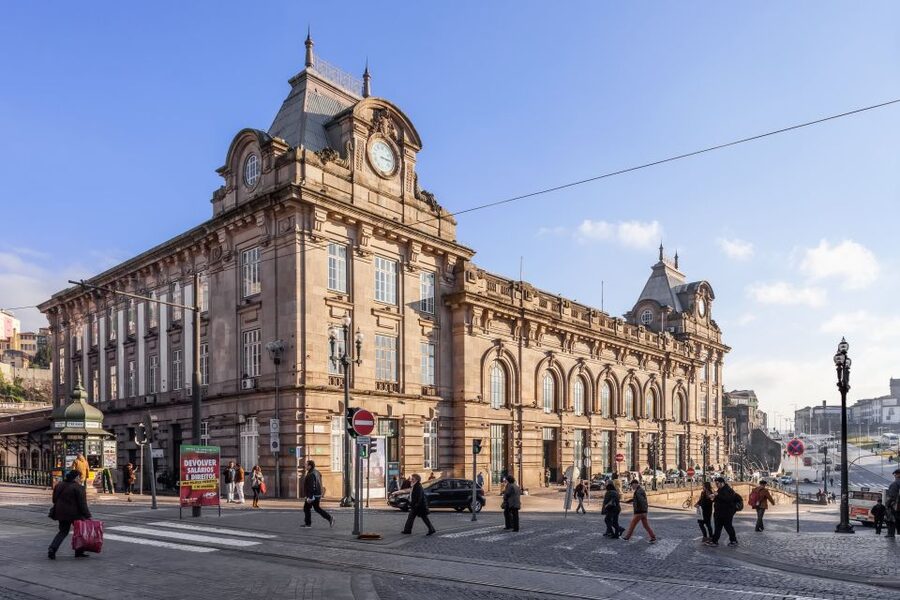 Porto: Full-Day All-Inclusive Private City Sightseeing Tour - Porto walking tour the next day, a smart way to extend the value