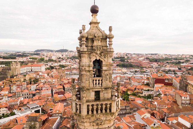 Porto Full Day City Tour Wine Tasting and Six Bridges Cruise - São Bento Railway Station tiles: the storytelling stop