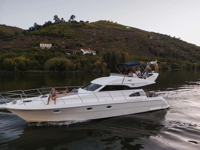 Porto: Full Day Douro River Cruise from Porto to Régua - Castelo de Paiva Stop: Lunch and Another Wave of Scenery