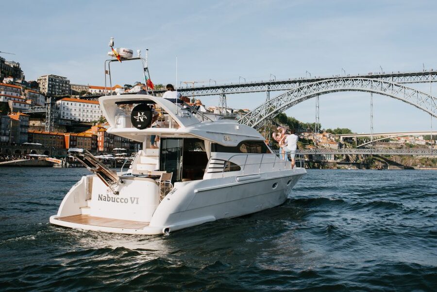 Porto: Full Day Douro River Cruise from Porto to Régua - The Yacht Experience: Comfort, Sound System, and a Small Private Group
