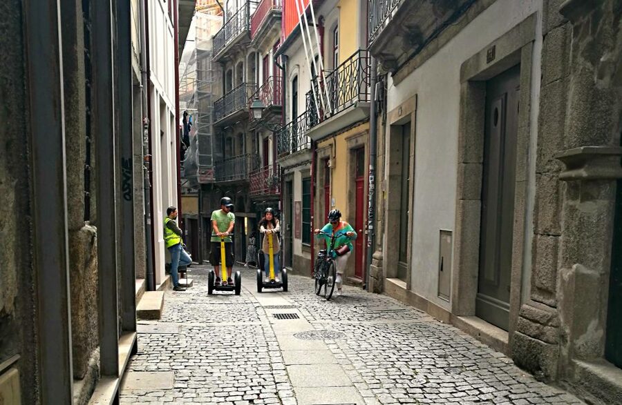 Porto: Guided 3-Hour Best of Tour by Segway - Sé do Porto and the Romanesque Cathedral over the center