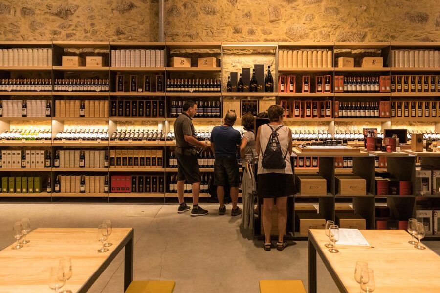 Porto: Guided Tour and Tasting of 3 Port Wines at Poças - Who this Port tasting is best for