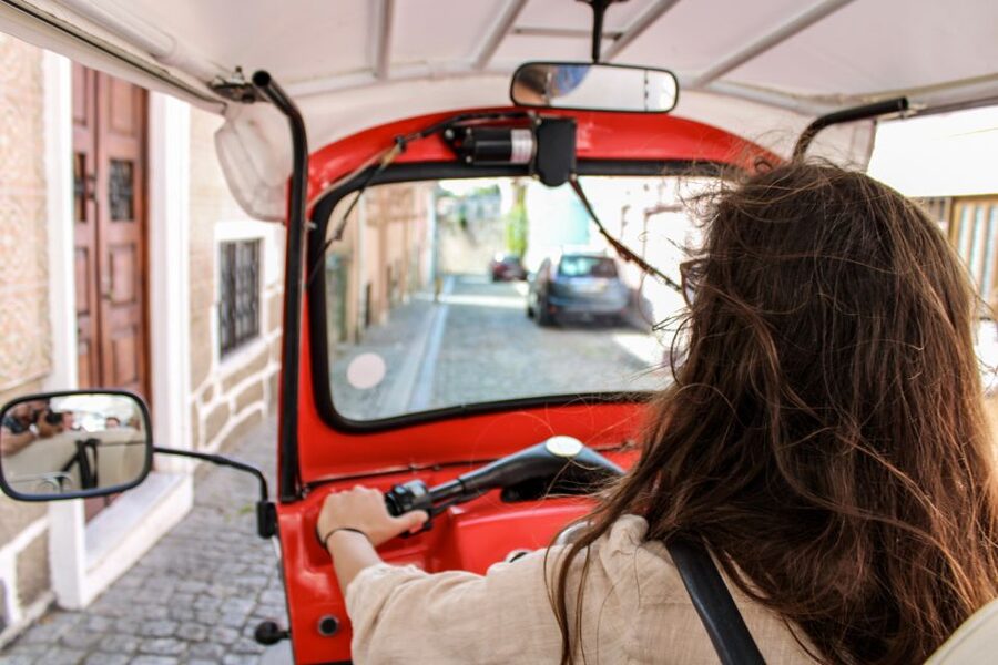 Porto: Guided Tour by Tuk-Tuk & Optional Douro River Cruise - Miragaia and the Stock Market Palace Area: Finishing Strong Near the River