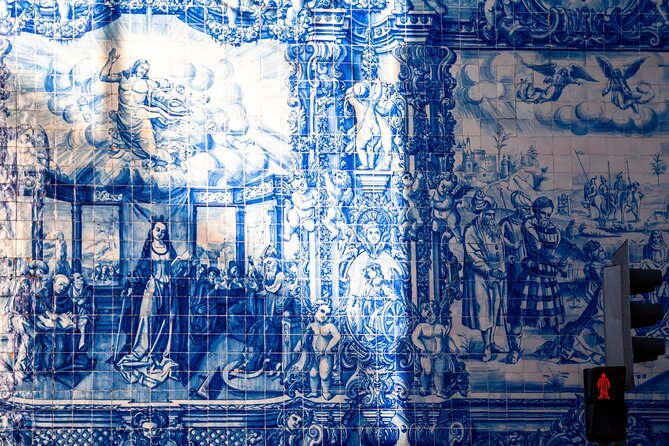 Porto Guided Tour to the Historical Center on a Tuk Tuk - Cathedral area: quick medieval stops with a practical timing payoff