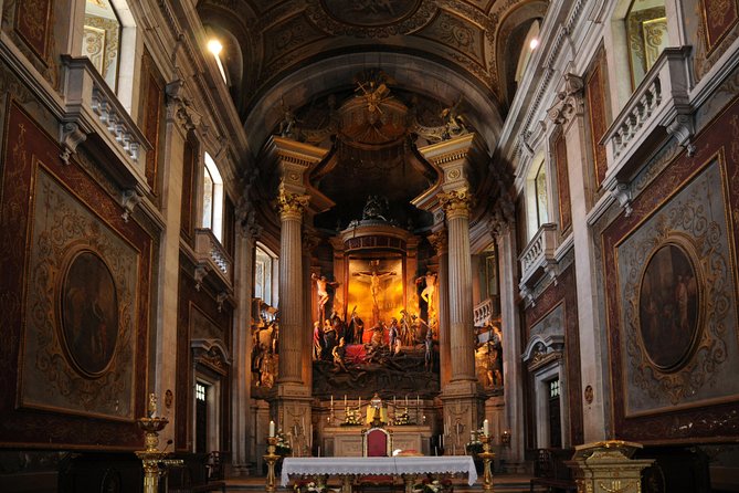 Porto: Guimaraes & Braga Small Group Tour with Lunch and Tickets - Free Porto pickup and the minivan advantage