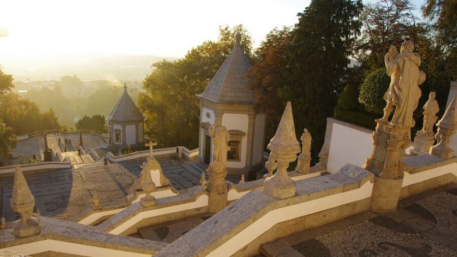 Porto: Guimarães & Braga Tour with Entry Tickets and Lunch - A tight 8-hour loop that hits the region’s most meaningful sights