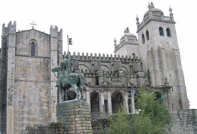 Porto Half-Day Private Tour with Tuk Tuk and Lello Bookstore - Key things to know before you go