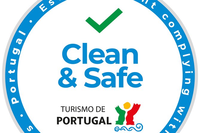 Porto Half-Day Private Tour with Tuk Tuk and Lello Bookstore - Lunch at the fish market: the highlight, with a big seafood reality check