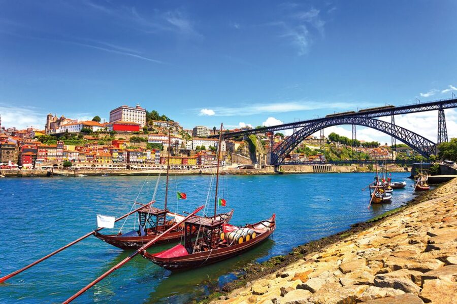 Porto Half-Day Tour and Wine Tasting - Porto’s one-hour guided core walk, including Bolhão Market