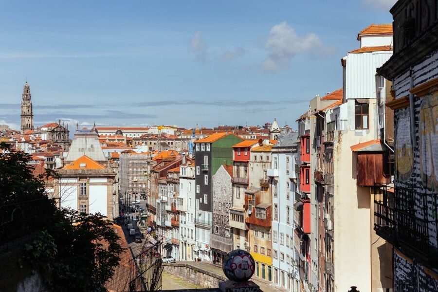 Porto: Harry Potter’s Inspiration Tour - Gryffindor Lion’s Fountain: Porto’s magic in plain sight