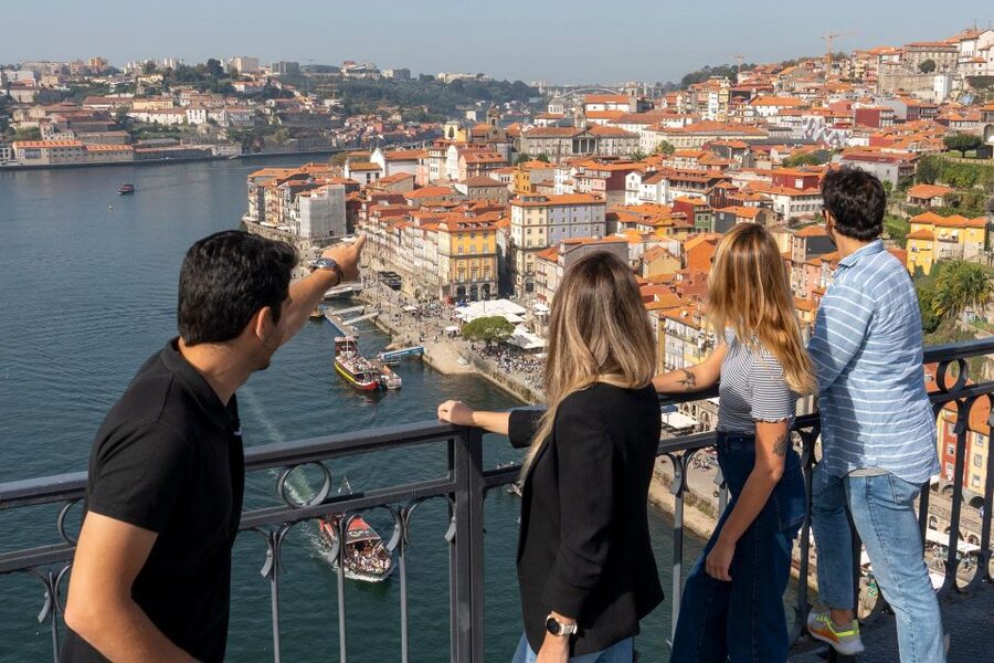 Porto: Helicopter Ride, Guided Walking Tour & River Cruise - Photo and Comfort Strategy for Porto’s 5 Hours