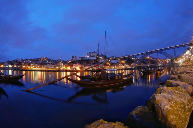 Porto Heritage Night Tour With Fado Show And Dinner Included - How Pickup Works from Rua das Carmelitas (and Why the Address Matters)
