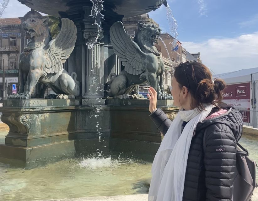 Porto: Highlights & hidden gems Walk - max 10 - Where the tour starts and how it feels in the first 15 minutes