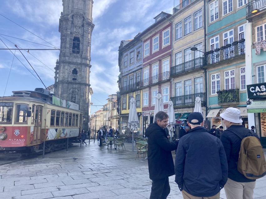 Porto: Highlights & hidden gems Walk - max 10 - Antique prison history and Rua das Flores: the Porto you would miss on your own