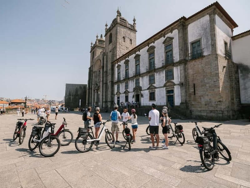 Porto: Highlights in 3 Hours E-Bike Tour - Porto Cathedral, São Bento Station, and Aliados Avenue