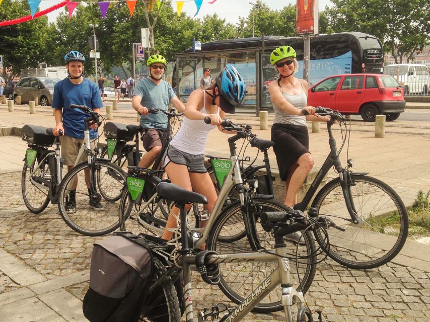 Porto: Historic e-Bike Tour with a guide - Miragaia to Massarelos, Quinta da Macieirinha: glide past Porto’s quieter edges