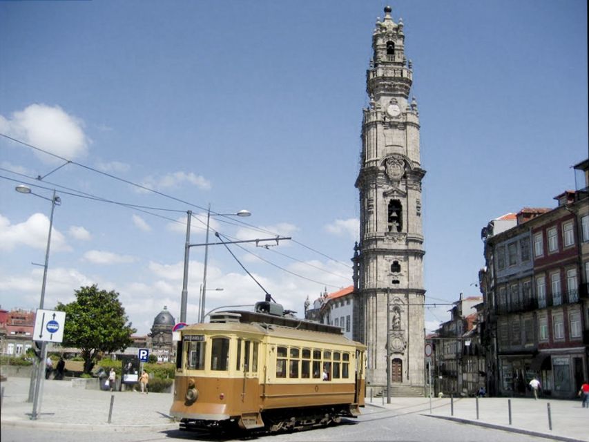 Porto: Historic e-Bike Tour with a guide - Palácio de Cristal gardens: the best pause on the whole route