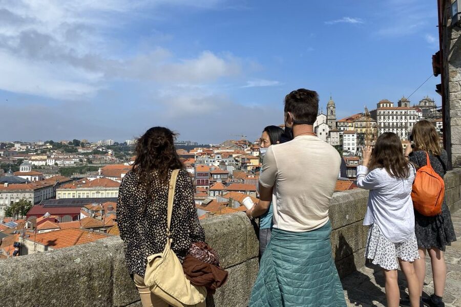 Porto: Historical Center Walking Tour - Wine, bread, and olive oil: the finale that makes the tour feel complete