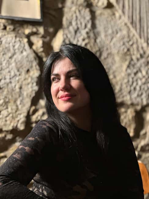 Porto: Live Fado Concert with Glass of Tawny Port Wine - What to listen for, and where to sit for comfort