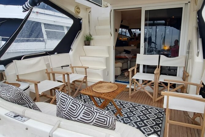 Porto: Luxury Yacht Cruise on the Douro River and Estuary Reserve - Onboard comfort, WiFi, and the welcome drink ritual