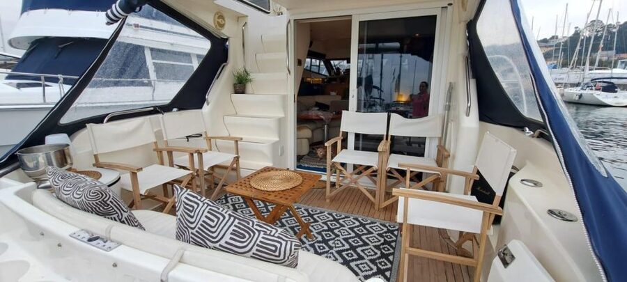 Porto: Luxury Yacht Tour of the 6 Bridges and Douro Estuary - Onboard comfort: sangria, music, and why small boats matter