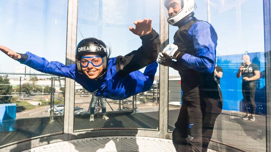 Porto/Maia: Indoor Skydiving Experience - Your session flow: training, instructor show, then your flights