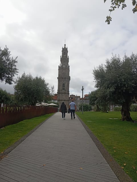 Porto - Old Town Tour with an official guide - Meeting point details that prevent first-day stress