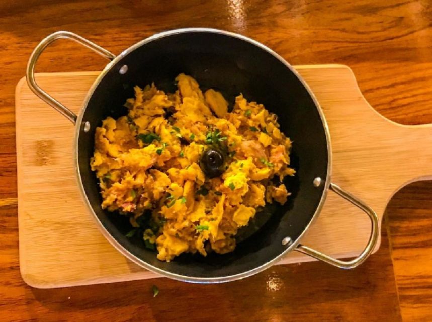Porto: Premium Portuguese Food Tour and Sightseeing - Guides make a difference, and this one gets praise