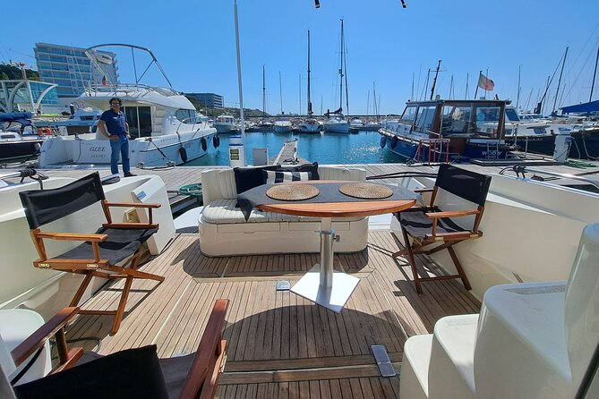 PORTO : Premium Yacht Tour – 6 Bridges & Douro Estuary Reserve - Port wine cellars and Gaia’s waterfront: where the cruising adds context