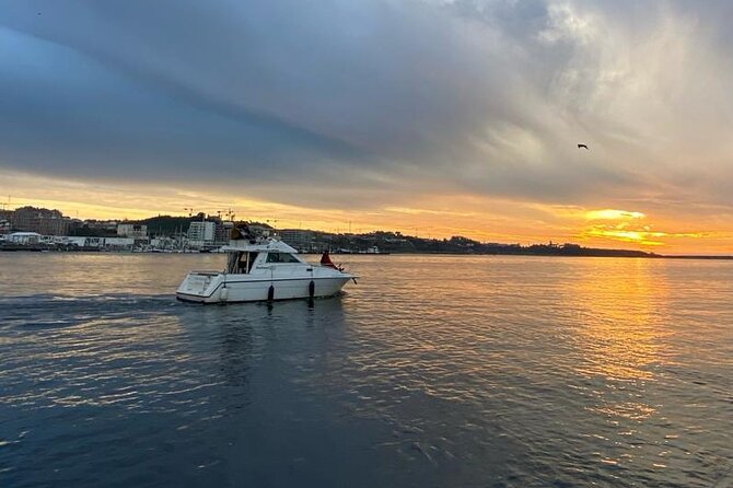 Porto: Private 6 bridges tour, Douro river with sunset option - Setting out on the Douro from Marina da Afurada